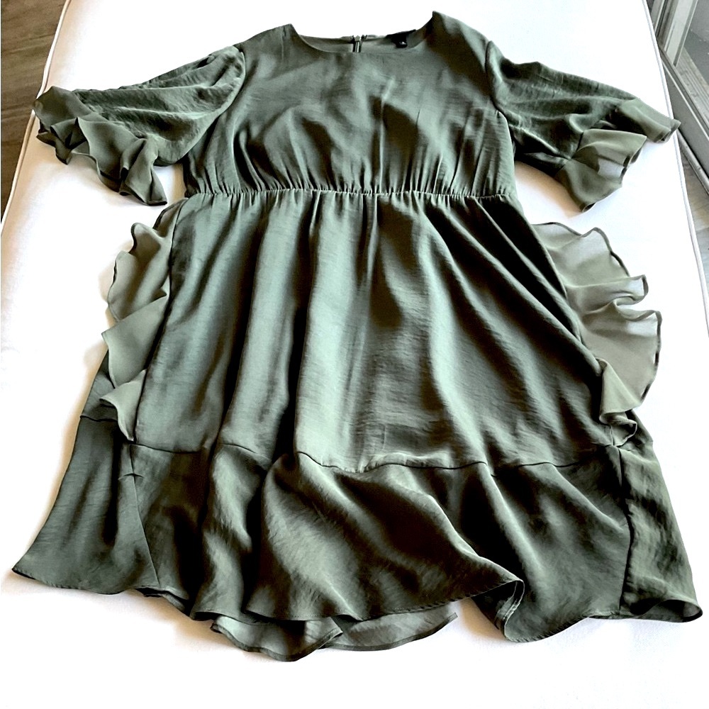 Vintage Silky Billowy Ruffles Split Sleeves Below Knee Dress - Picture 1 of 4